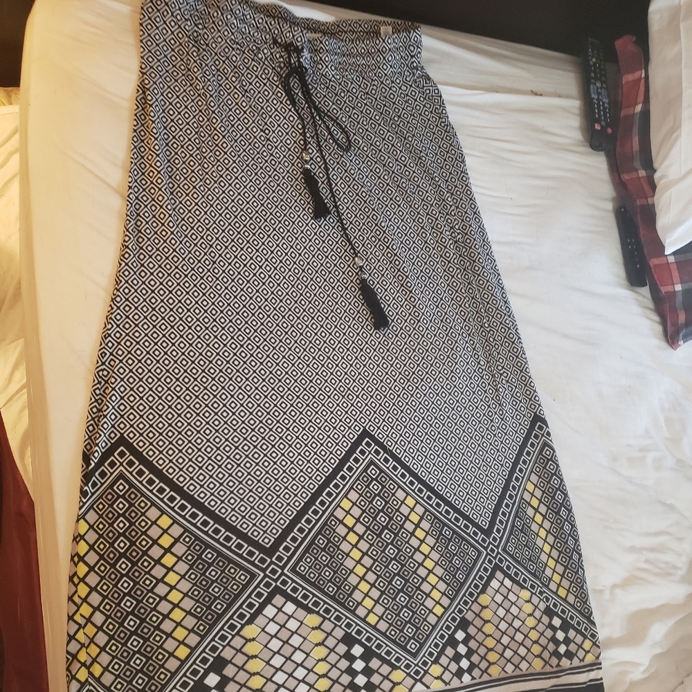 MAXI SKIRT